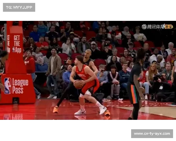 火箭马刺新人对决，文班亚马申京数据相当球队惜败