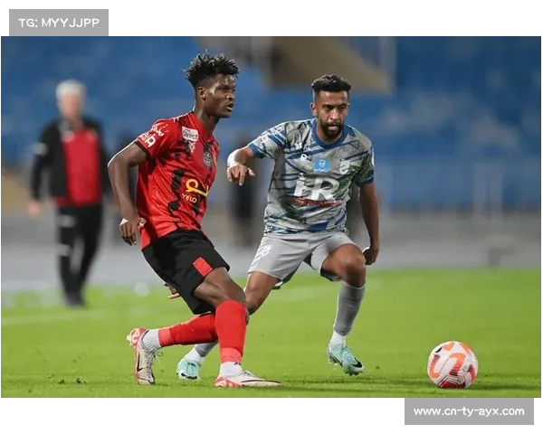 法甲变天:朗斯5-0狂胜巴黎FC,以1分优势反超巴黎登顶积分榜